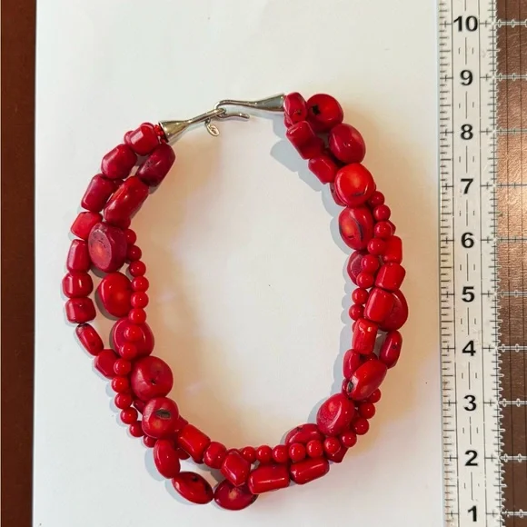 Elegant Red Beaded Necklace - Picture 1 of 2